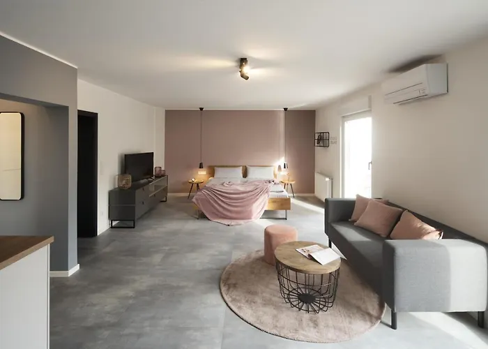 Claes Weinquartier - Appartements & Wine By Niko Schmitt